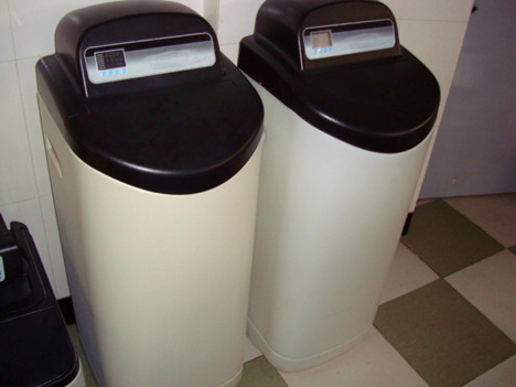 All-in-one household water softener